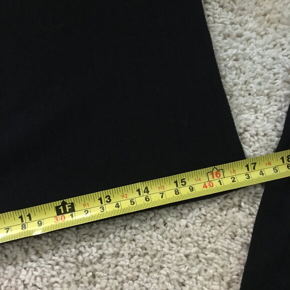 Stretchy Cropped Black Ribbed Top - Picture 7 of 11